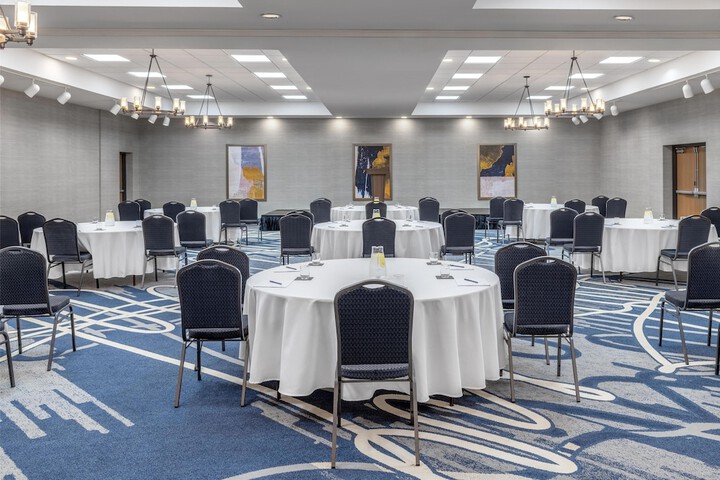DoubleTree by Hilton Owatonna