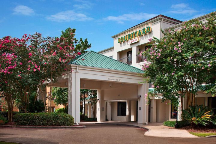 Hotel 2 of 32