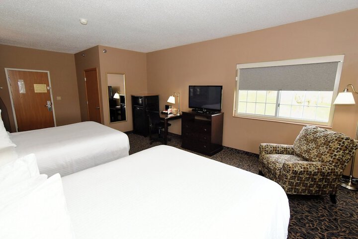 Room 8 of 118