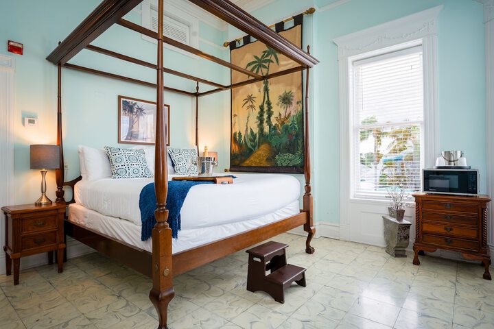 Southernmost House - Adult Exclusive