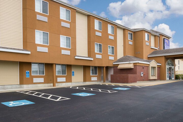 Sleep Inn & Suites Niantic North
