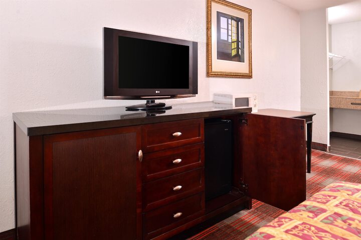 Room 17 of 23