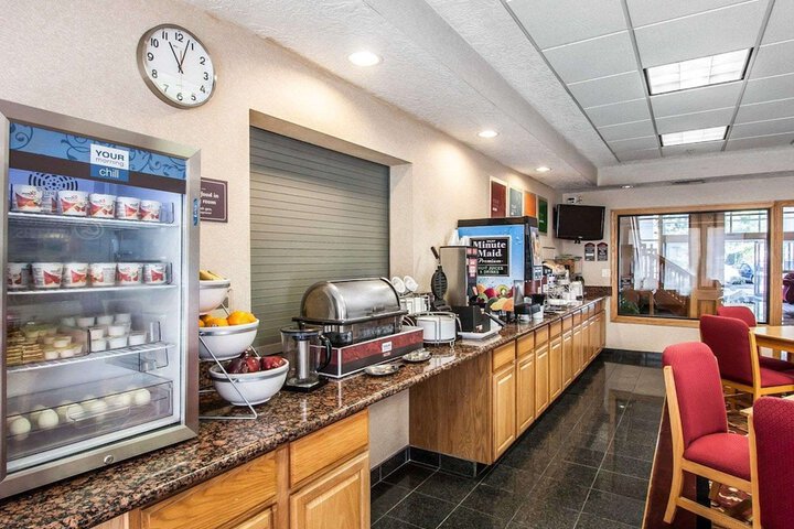 Comfort Suites Clackamas