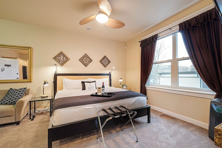 Room 43 of 155