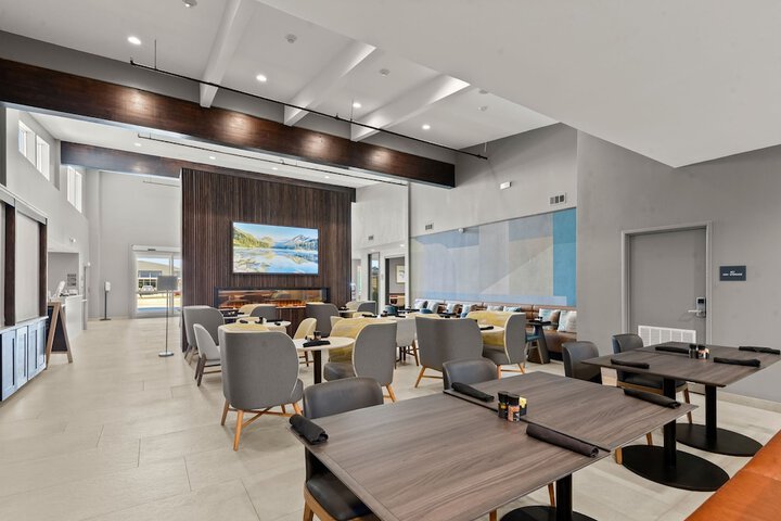 Holiday Inn Gonzales by IHG