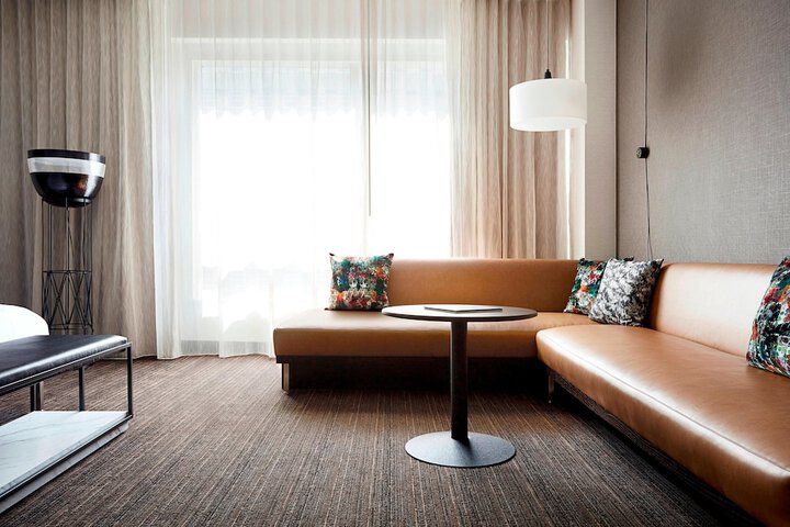 Room 26 of 86