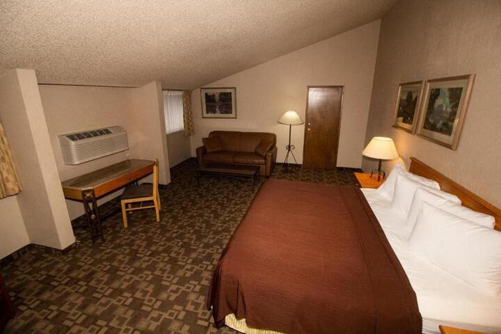 FairBridge Inn Suites & Outlaw Conference Center  Kalispell