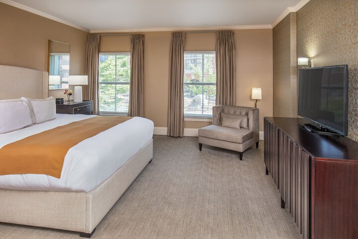 Room 8 of 25