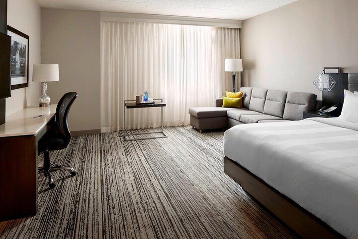 Room 13 of 42