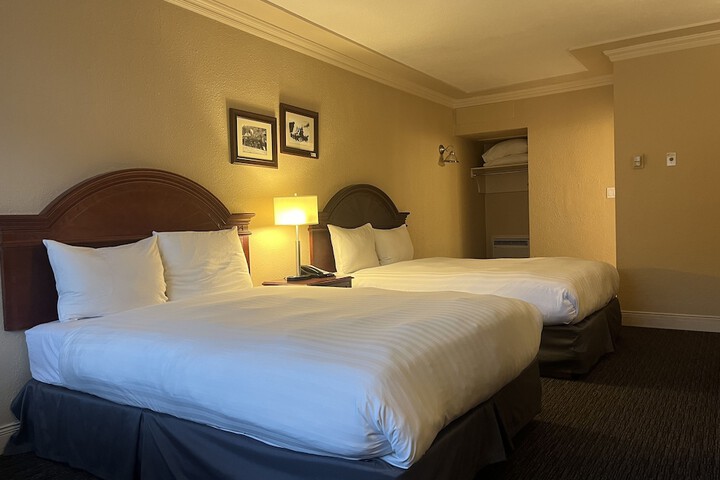Room 17 of 52