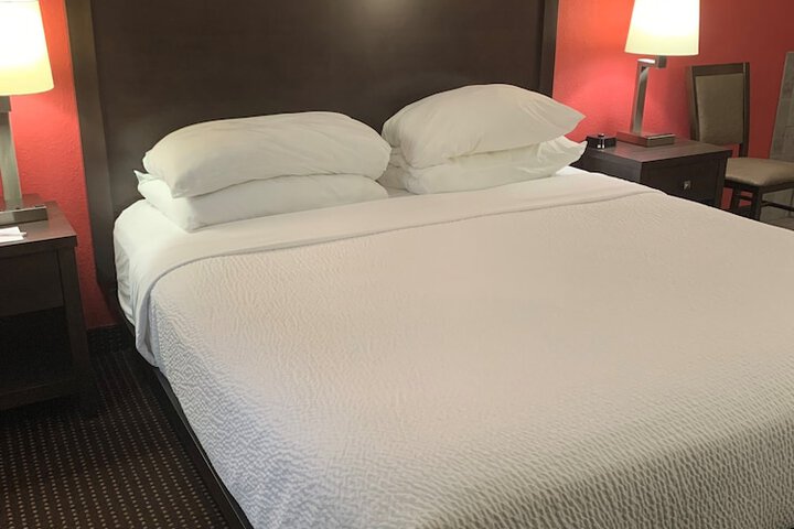Room 11 of 37