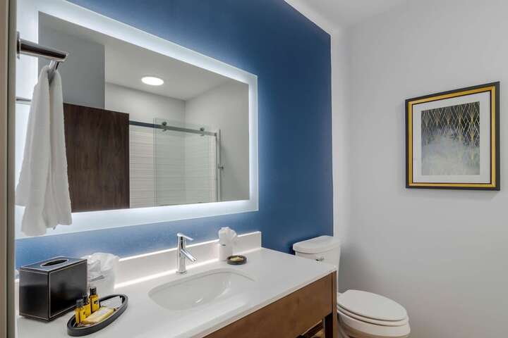 Room 32 of 49