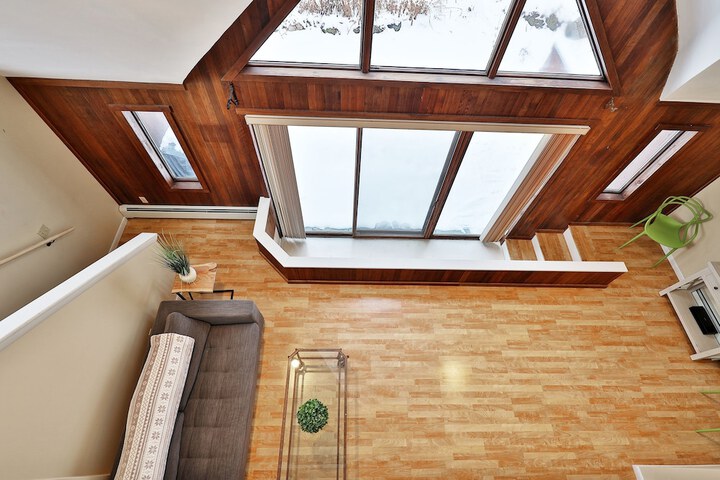 The Birch Ridge: Owners Suite #5 - Queen / sofa Bed Suite in Killington. Hot Tub. Renovated. 1 Bedroom Home