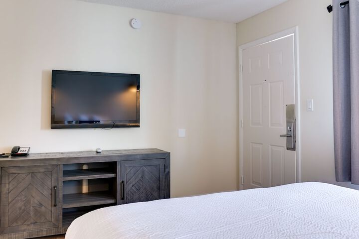 Room 12 of 15