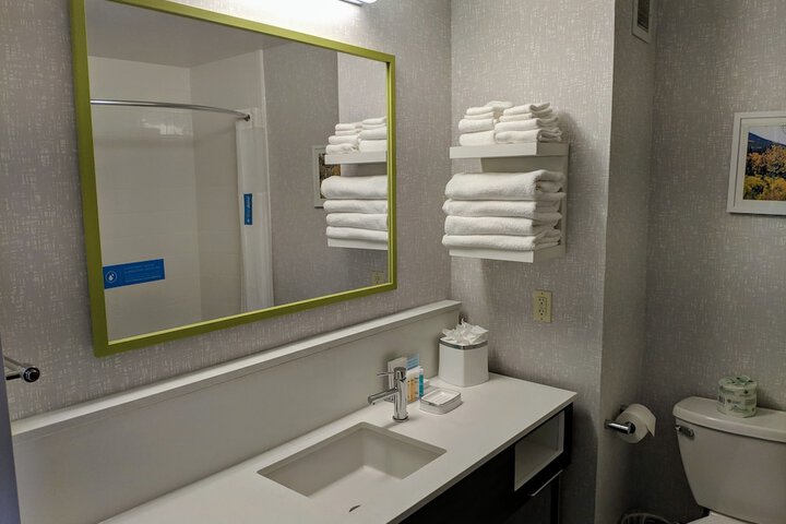 Room 48 of 82