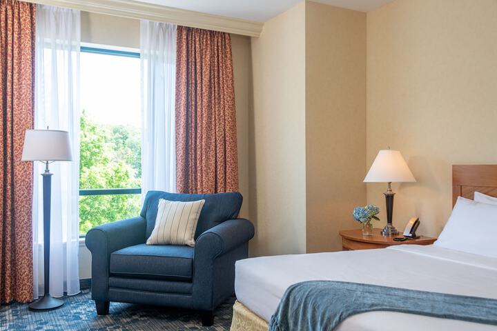 Room 10 of 37