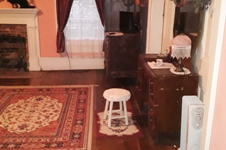 Room 46 of 63