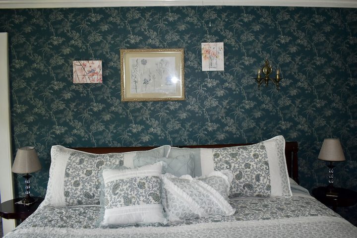 Room 35 of 64