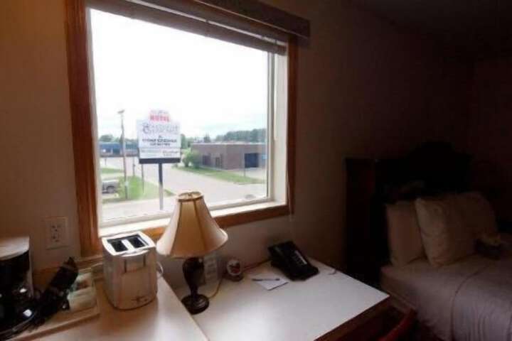 Room 6 of 19