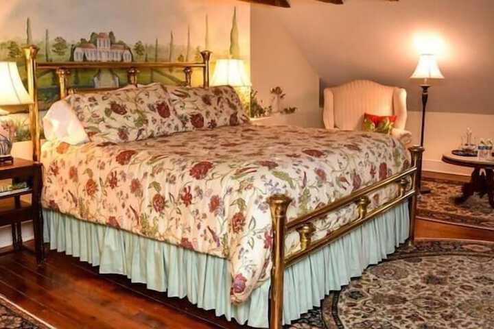 Room 28 of 76