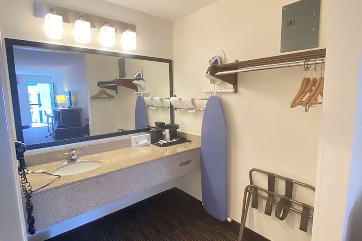 Room 18 of 26