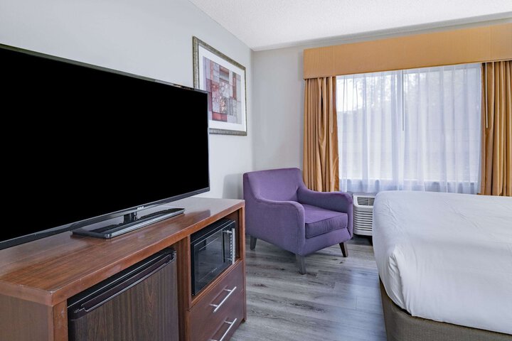 Baymont by Wyndham Gurnee