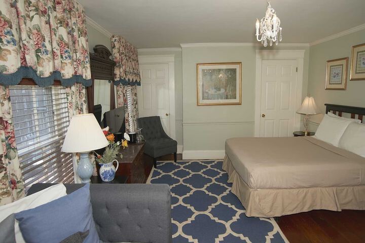 Room 159 of 183