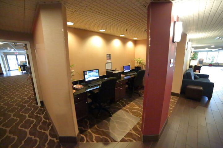 Business Center 45 of 49