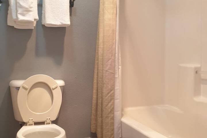 Room 26 of 33