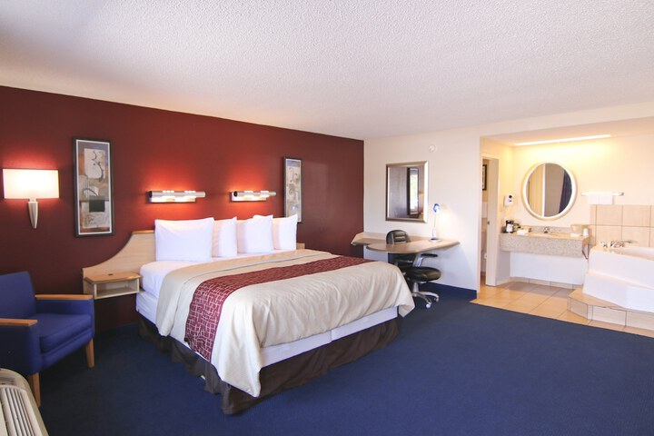 Room 25 of 37