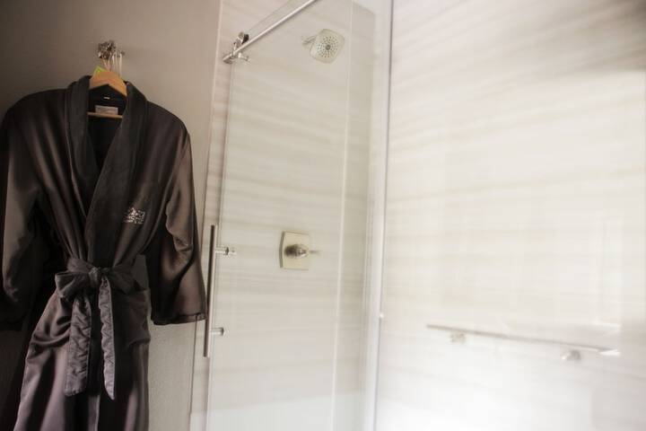 Room 28 of 73