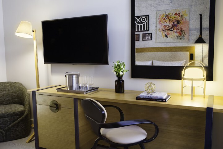 Room 14 of 40