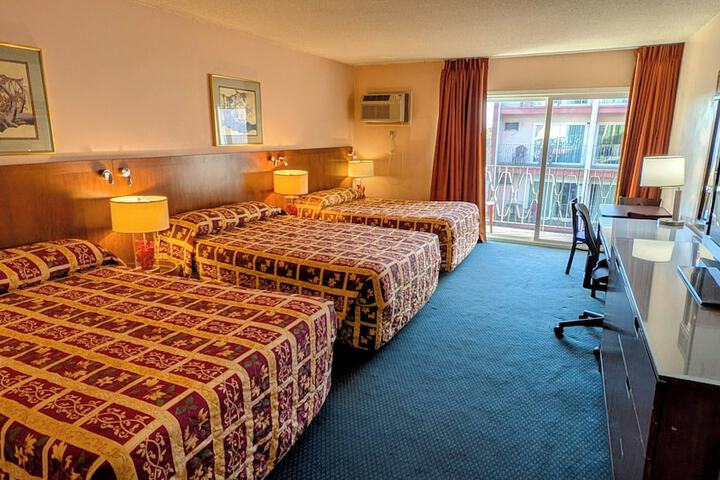 Room 22 of 33
