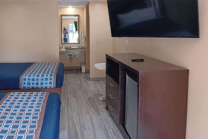 Room 19 of 30