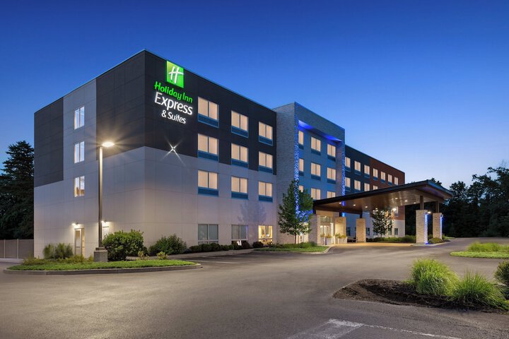 Holiday Inn Express Queensbury - Lake George Area by IHG