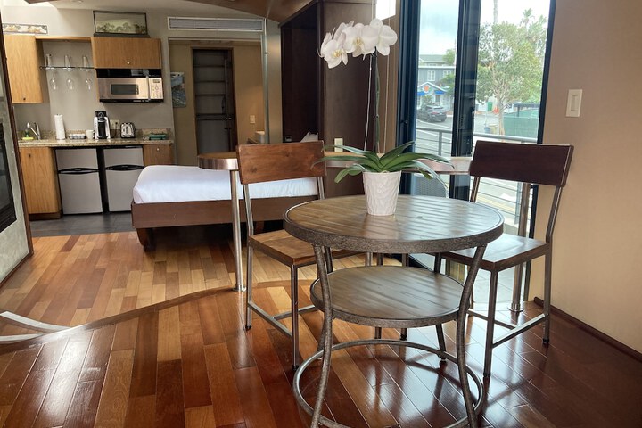 14 West Hotel