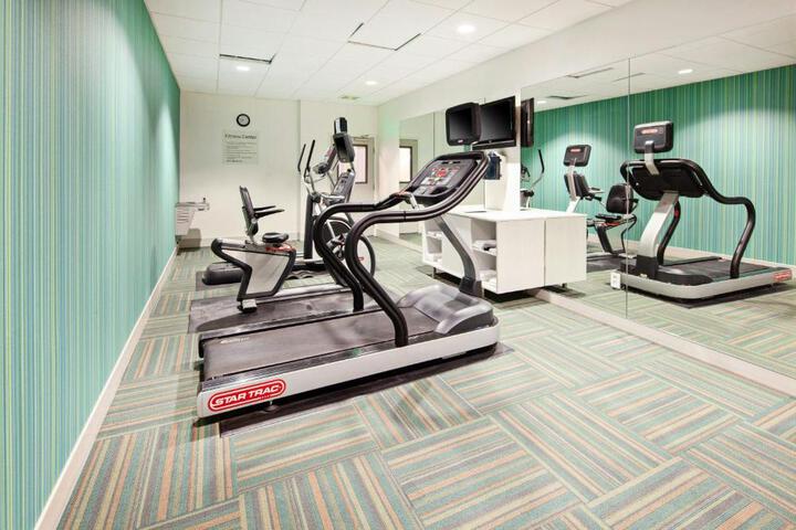 Holiday Inn Express & Suites Clovis-Fresno Area by IHG