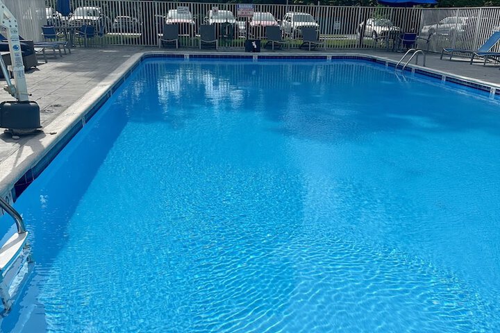Pool 4 of 33