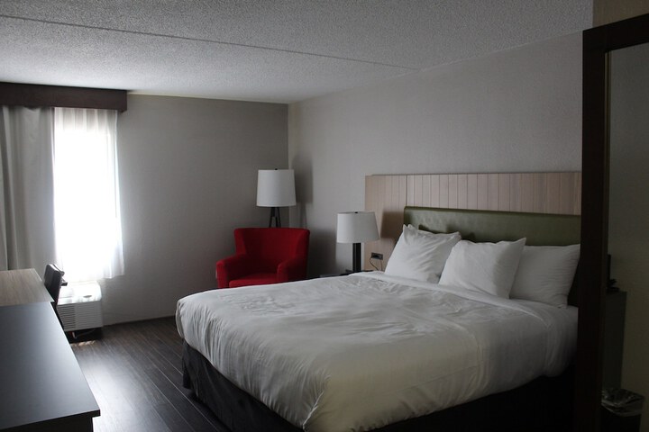 Room 32 of 36