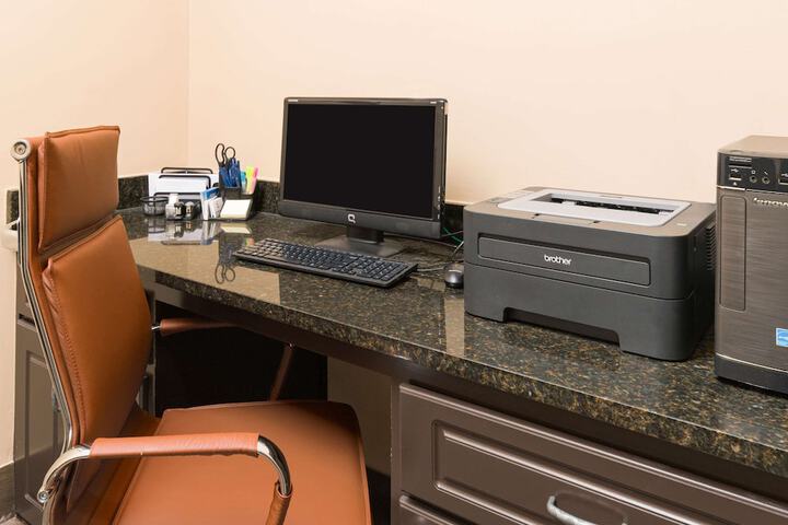 Business Center 40 of 41