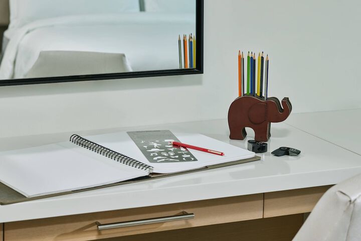Art Ovation Hotel Autograph Collection