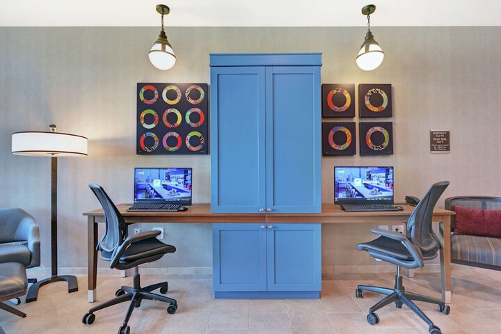 Business Center 34 of 34