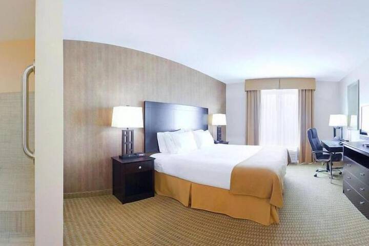 Holiday Inn Express Hotel & Suites Lebanon by IHG