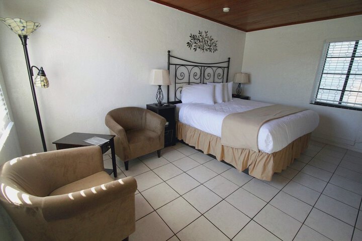 Room 21 of 43