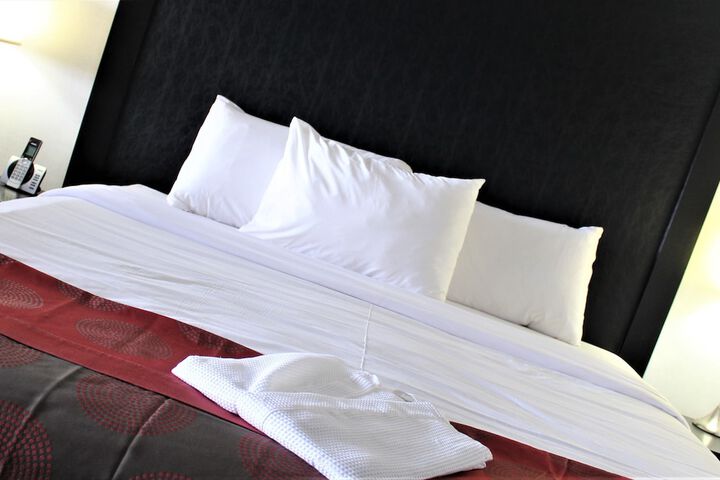 Ramada Plaza by Wyndham Regina Downtown
