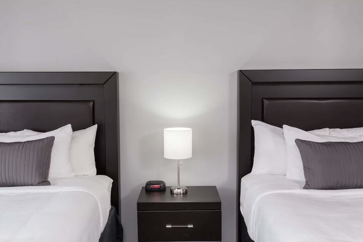 Room 6 of 19