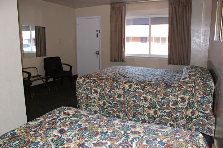 Room 28 of 32