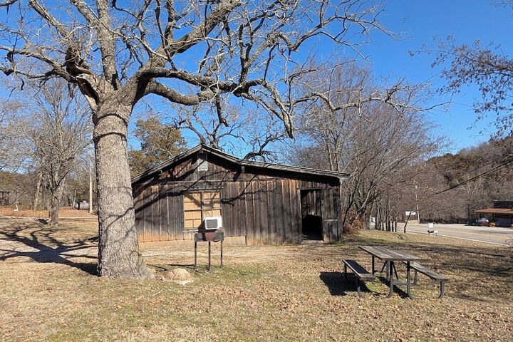 Cedarvale Cabins at Turner Falls