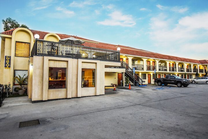 Hotel 2 of 28