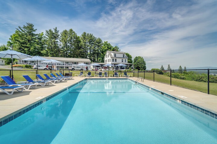 Pool 10 of 74
